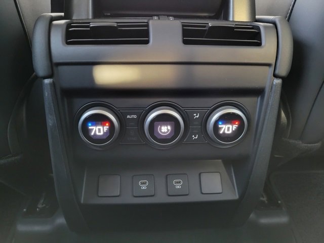 Used 2025 Land Rover Defender 110 S image 21