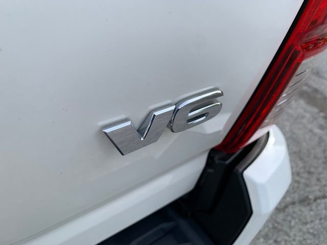 Used 2022 Toyota Tacoma SR AWD/4WD image 17