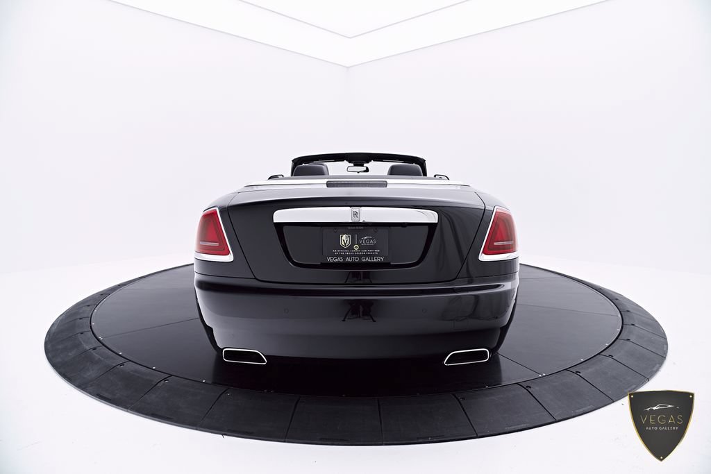 Used 2019 Rolls-Royce Dawn RWD image 23
