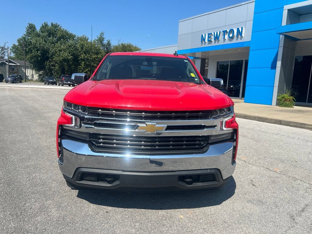 Used 2022 Chevrolet Silverado 1500 LT AWD/4WD image 2