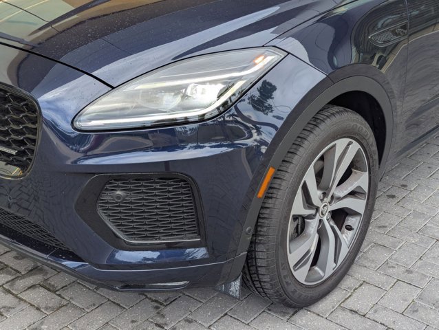 Certified 2024 Jaguar E-PACE R-Dynamic SE AWD/4WD image 7