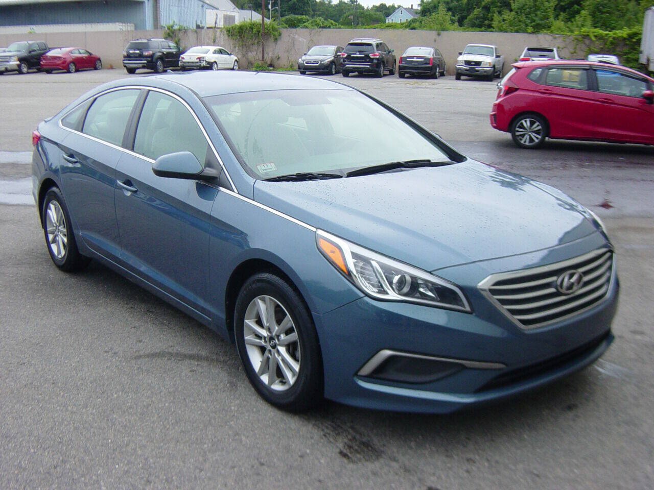 Used 2017 Hyundai Sonata SE FWD image 3