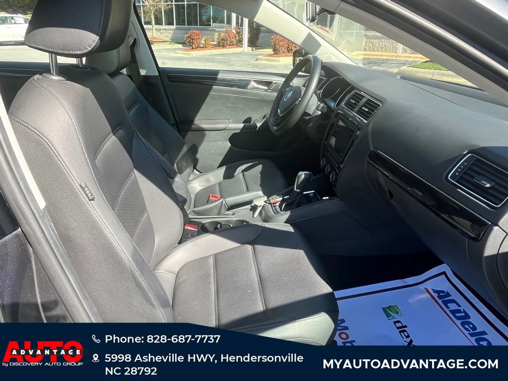 Used 2017 Volkswagen Jetta SEL image 25
