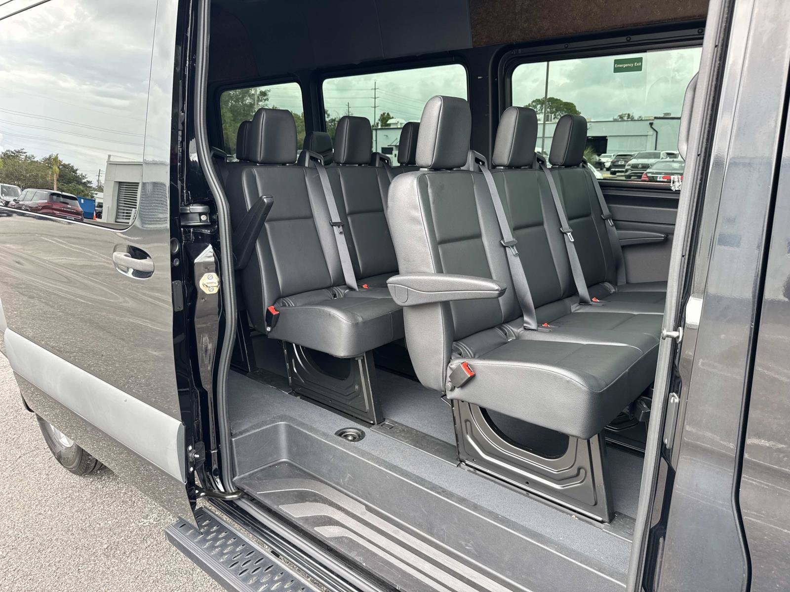 Used 2020 Mercedes-Benz Sprinter 2500 image 12