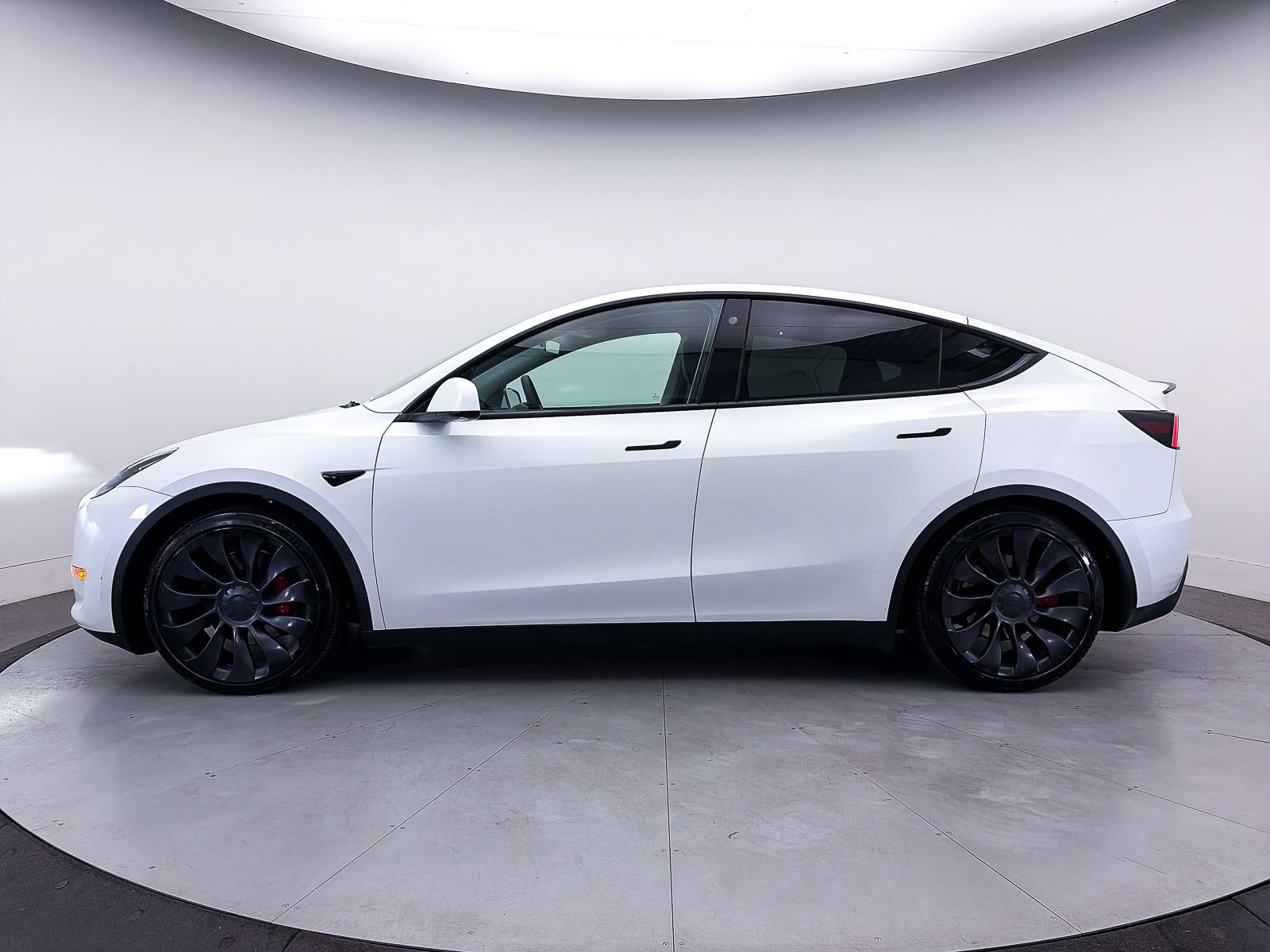 Used 2023 Tesla Model Y Performance AWD/4WD image 38