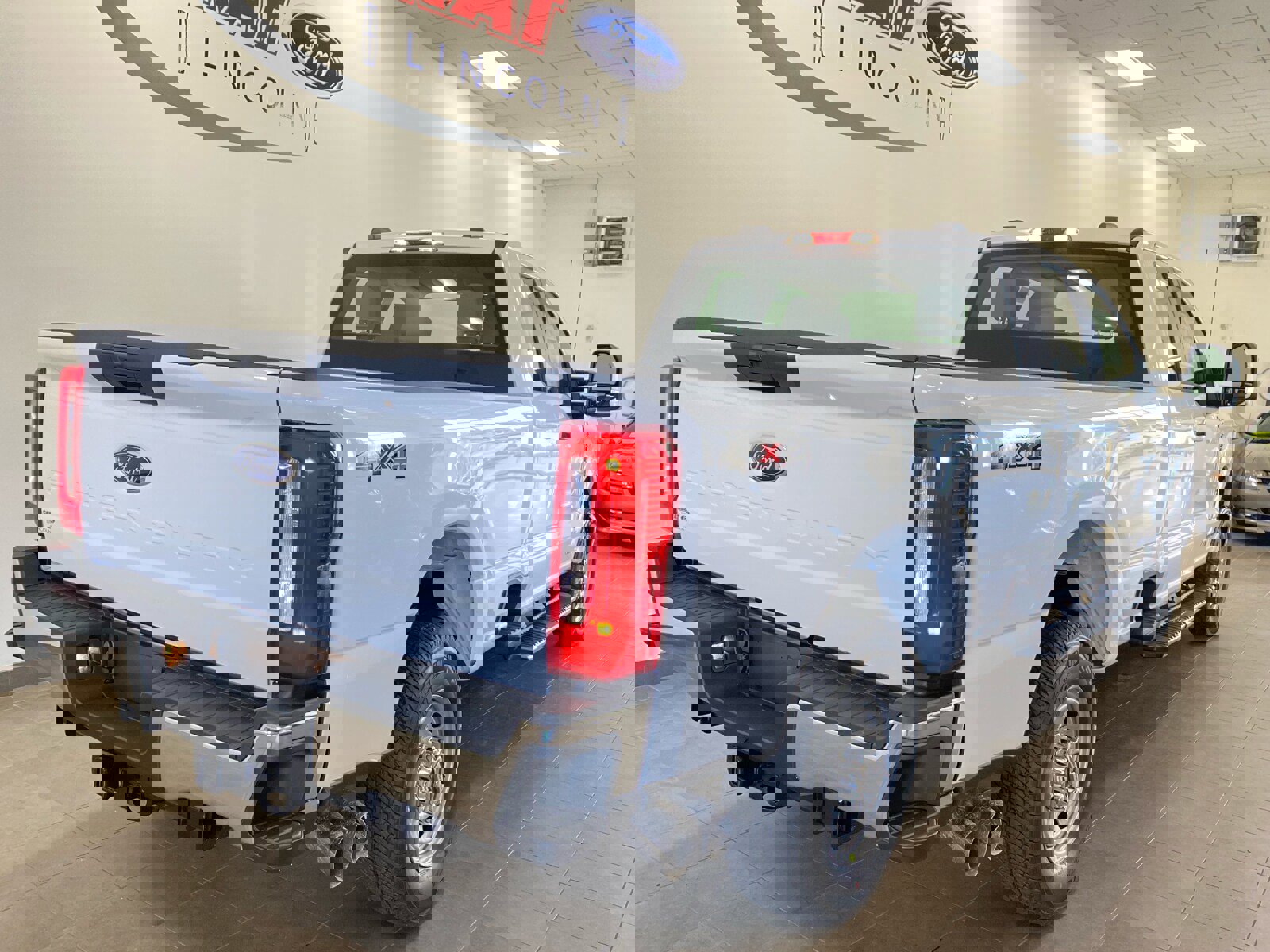 New 2026 Ford F250 XL w/ XL Chrome Package image 7