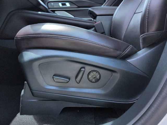 Used 2025 Ford Explorer Platinum RWD image 24