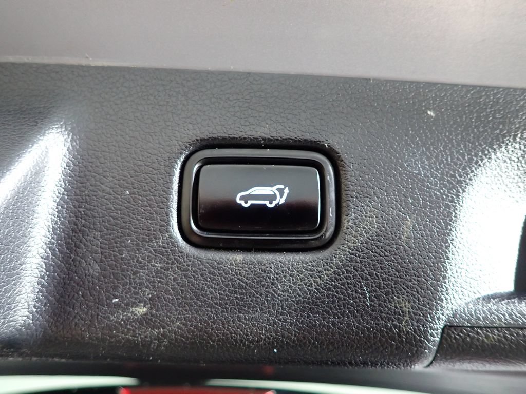 Used 2021 Hyundai Palisade Limited FWD image 18