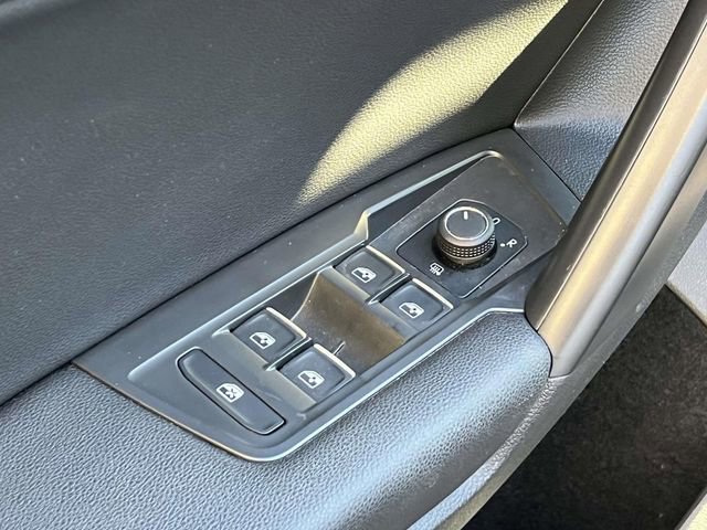 Certified 2021 Volkswagen Tiguan SE R-Line AWD/4WD image 17