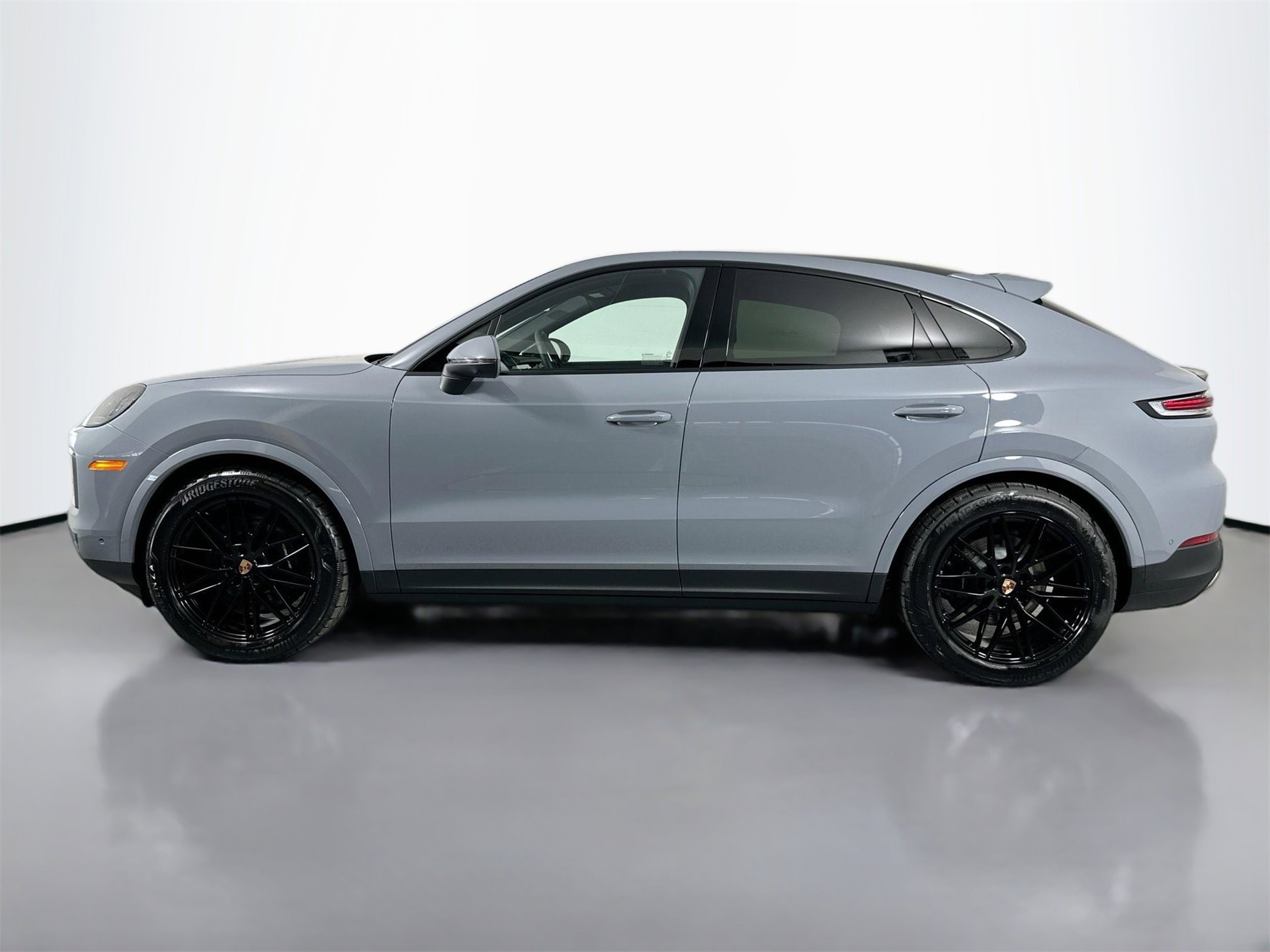 New 2026 Porsche Cayenne Coupe image 2