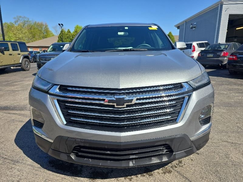Used 2023 Chevrolet Traverse LT w/ LPO, Floor Liner Package AWD/4WD image 2