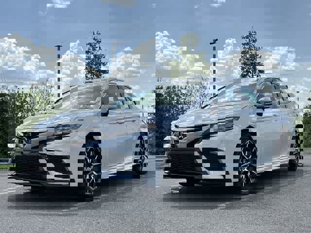 Used 2024 Toyota Camry SE FWD image 17