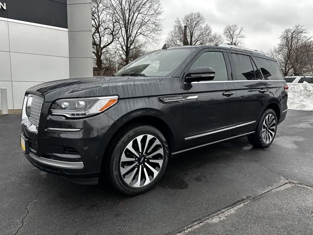 Used 2024 Lincoln Navigator Reserve image 9