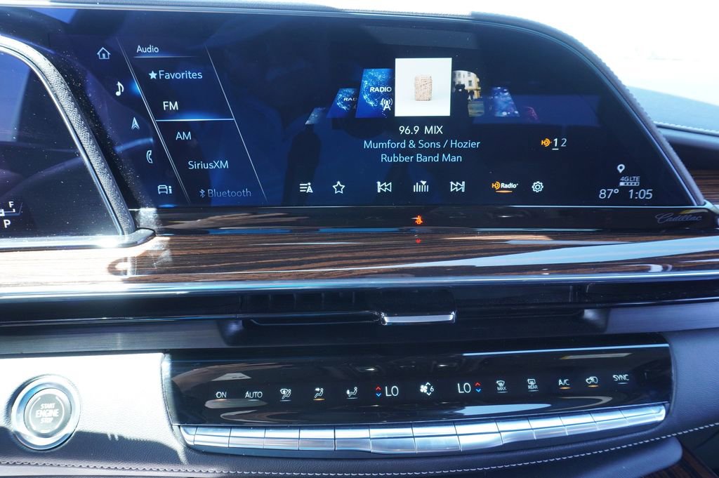 Used 2022 Cadillac Escalade Premium Luxury w/ Performance Package AWD/4WD image 22