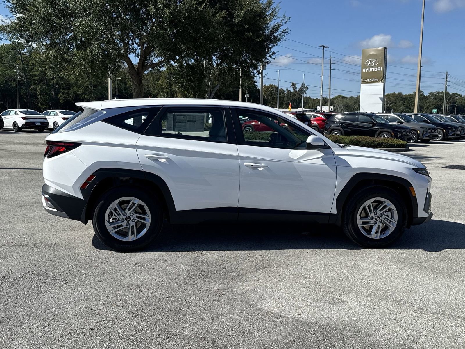 New 2026 Hyundai Tucson SE image 2