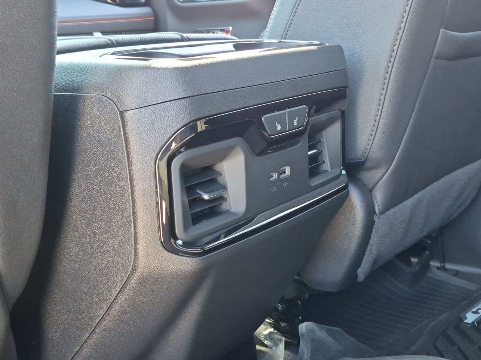 New 2026 GMC Sierra 1500 AT4 w/ Technology Package AWD/4WD image 21