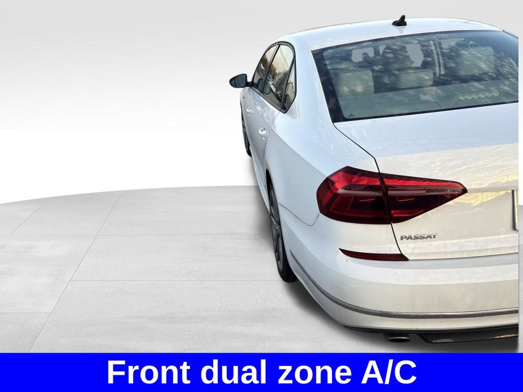 Used 2018 Volkswagen Passat 2.0T R-Line FWD image 4