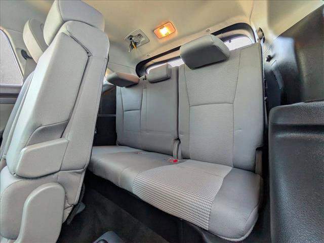 Used 2023 Toyota Highlander LE AWD/4WD image 18