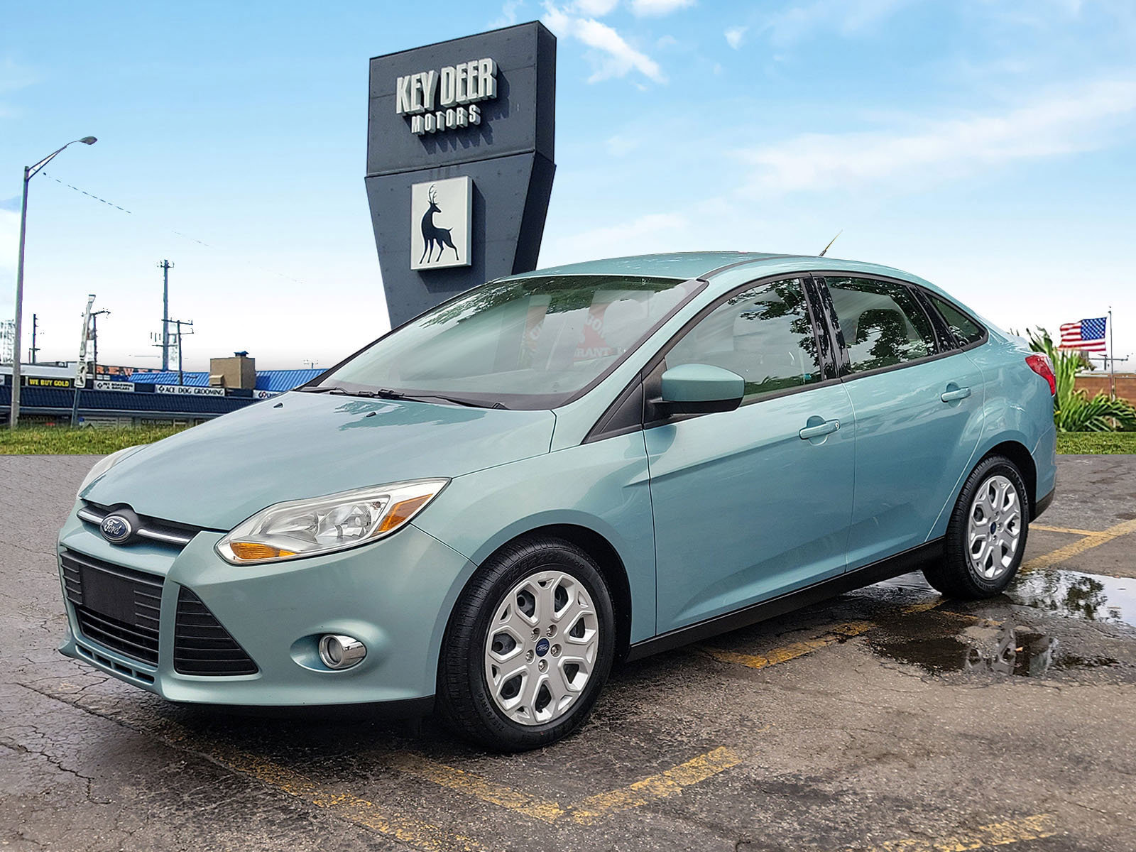 Used 2012 Ford Focus SE FWD image 1