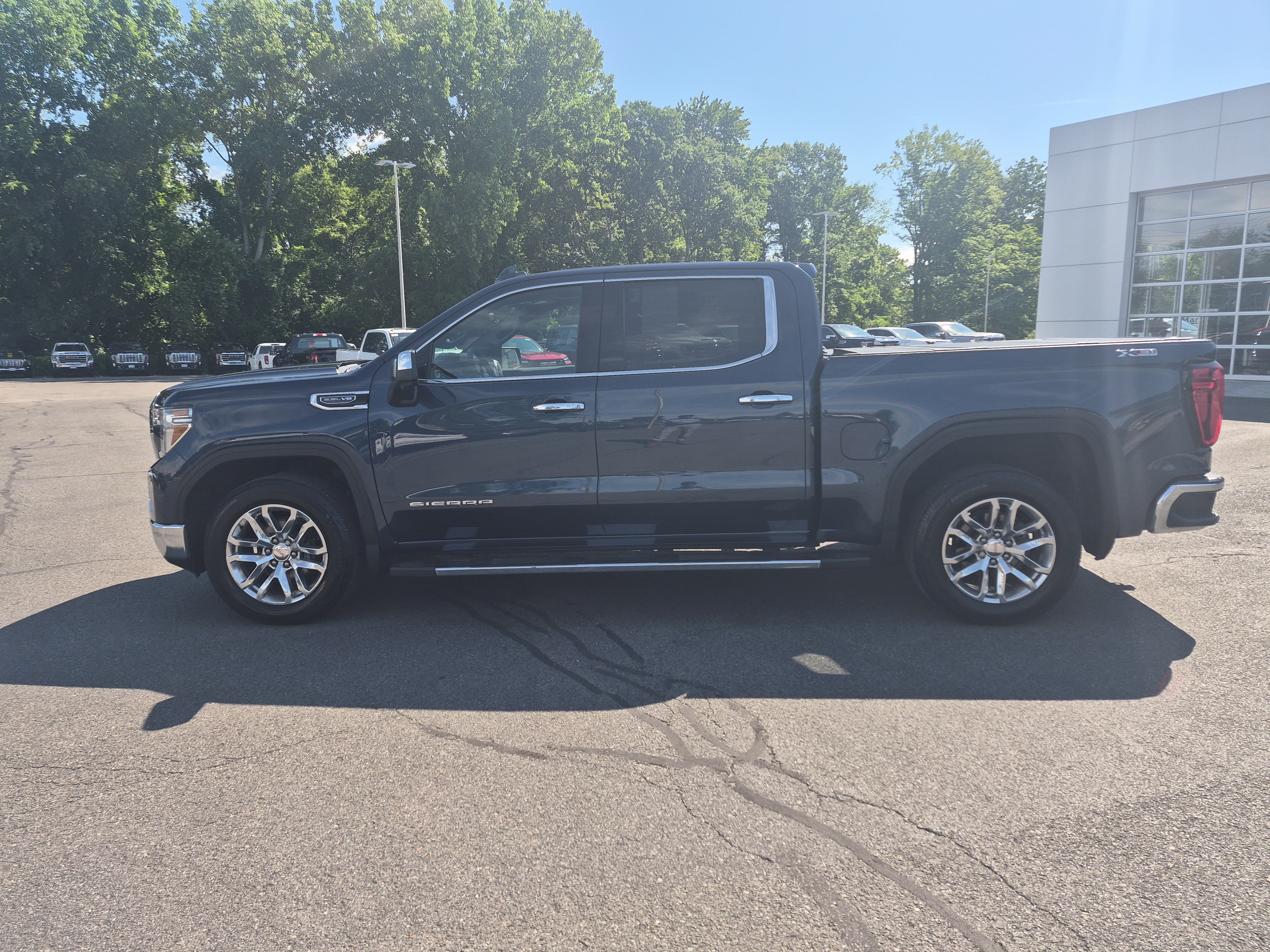 Certified 2020 GMC Sierra 1500 SLT w/ SLT Premium Plus Package AWD/4WD image 2