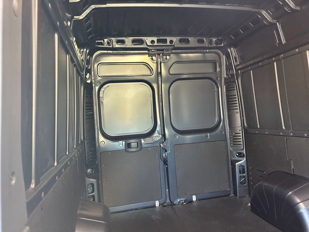 New 2026 RAM ProMaster 2500 w/ Premium Convenience Group FWD image 28