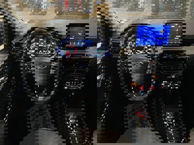 Used 2020 Ford Escape SE image 8