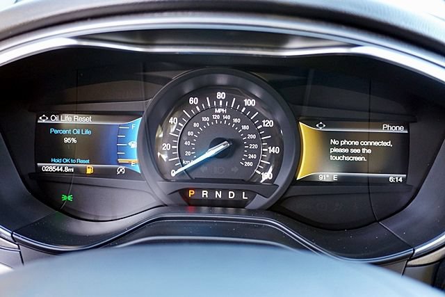 Used 2020 Ford Fusion SE FWD image 31