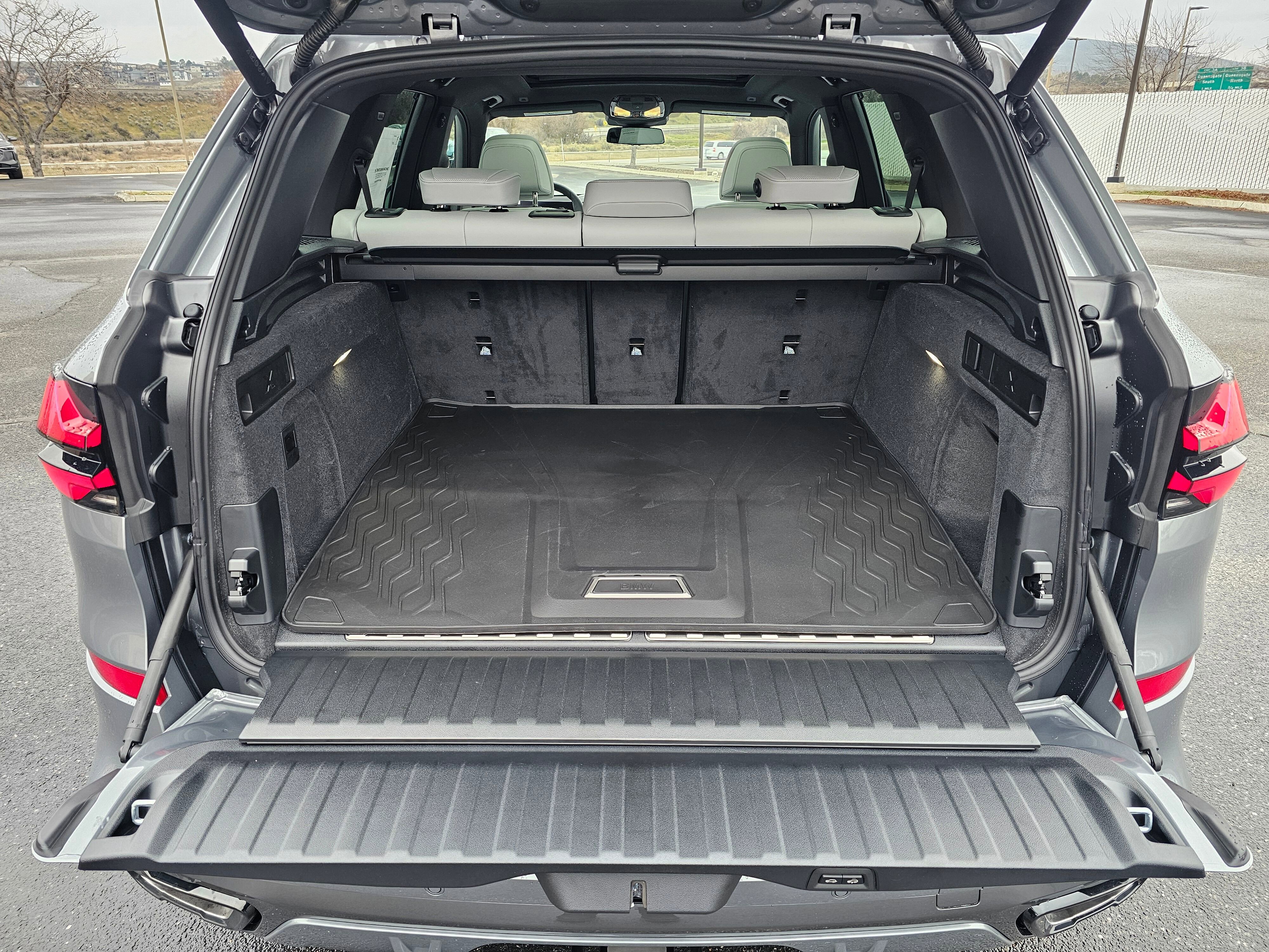 New 2026 BMW X5 xDrive50e w/ Executive Package image 62