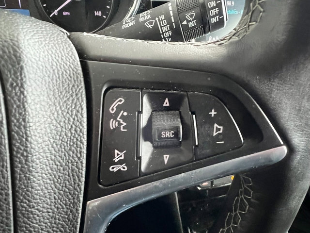 Used 2021 Buick Encore Preferred image 19