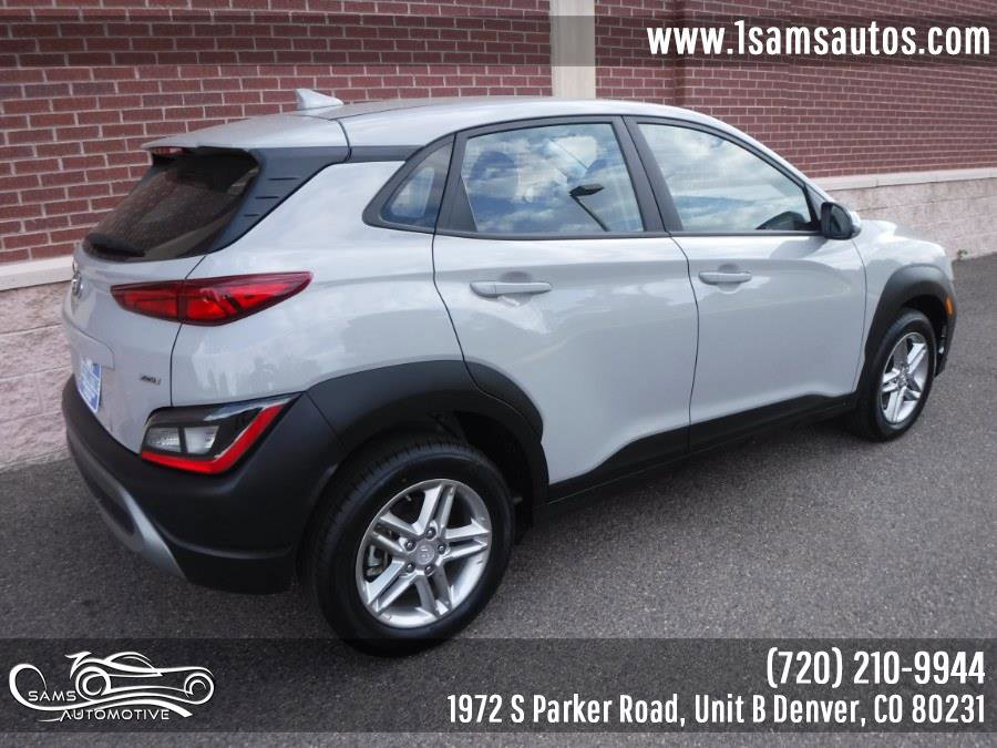 Used 2023 Hyundai Kona SE image 3