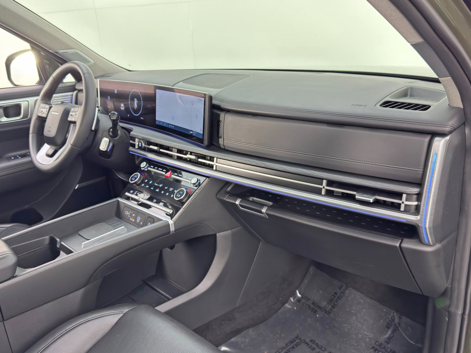 Used 2024 Hyundai Santa Fe Limited image 14