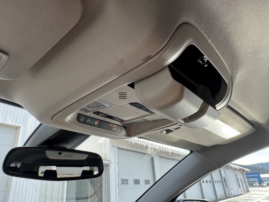 Used 2023 GMC Acadia SLT image 72