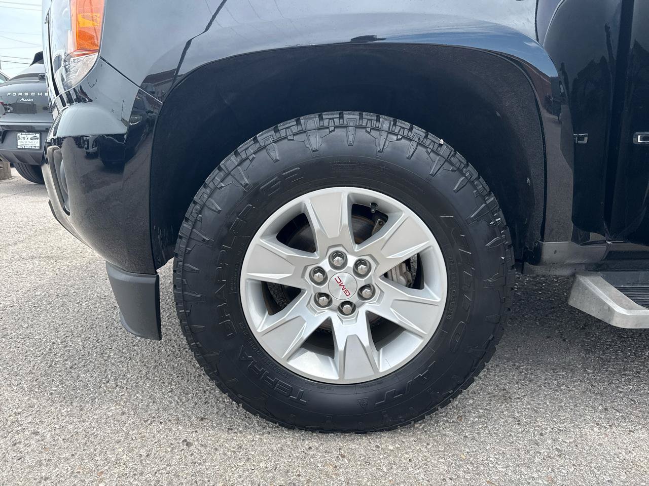 Used 2018 GMC Canyon SLE RWD image 25