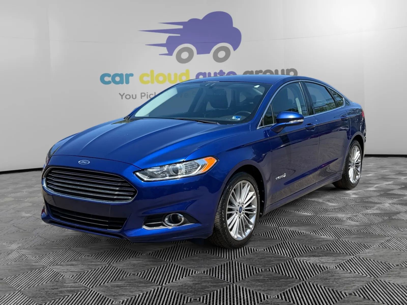 Used 2013 Ford Fusion SE FWD image 1