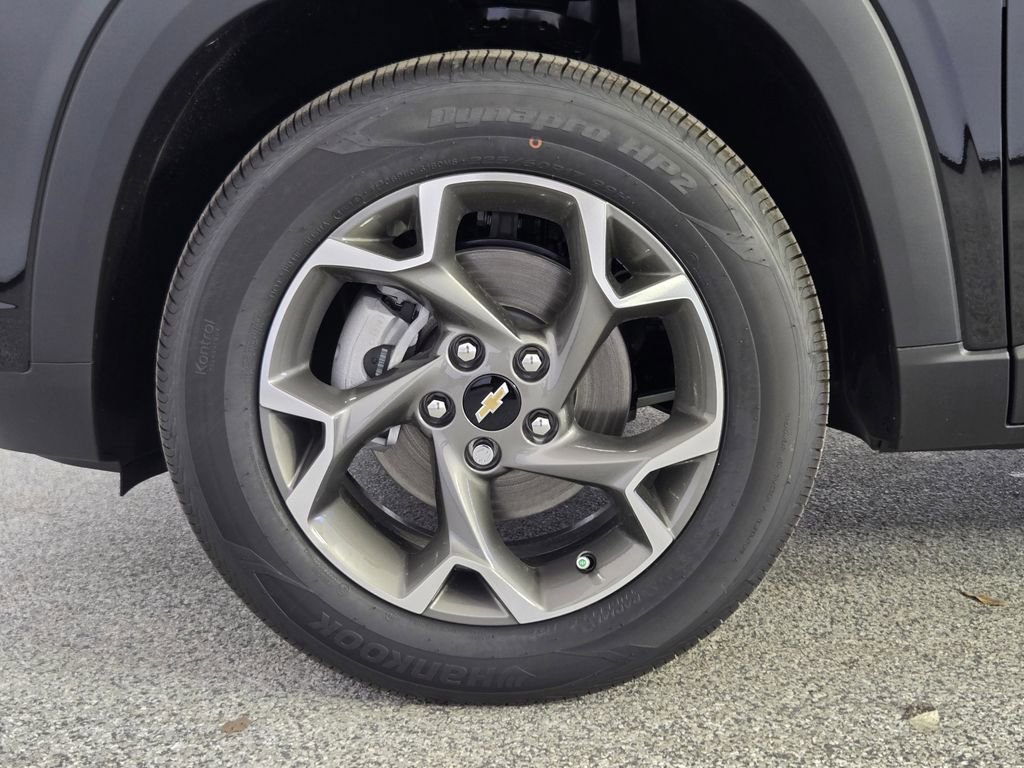 New 2026 Chevrolet Trax LT w/ Driver Confidence Package image 13
