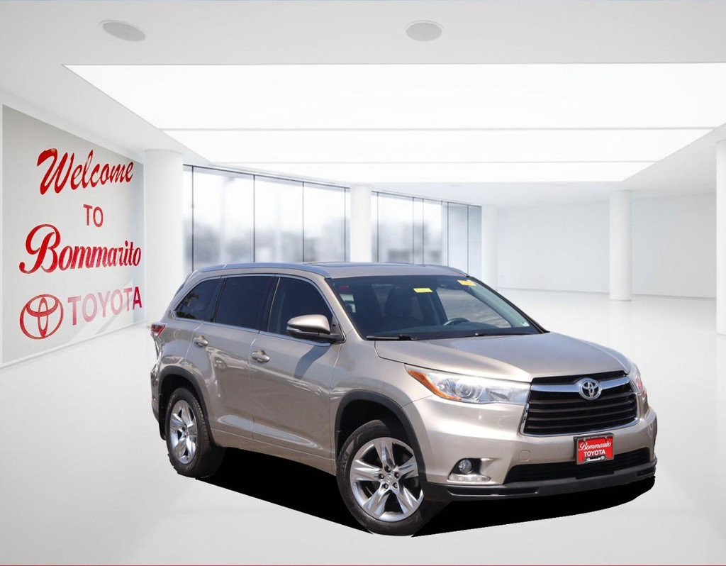 Used 2014 Toyota Highlander Limited AWD/4WD image 2