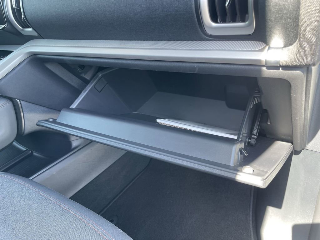 Used 2025 Ford Expedition Active image 37