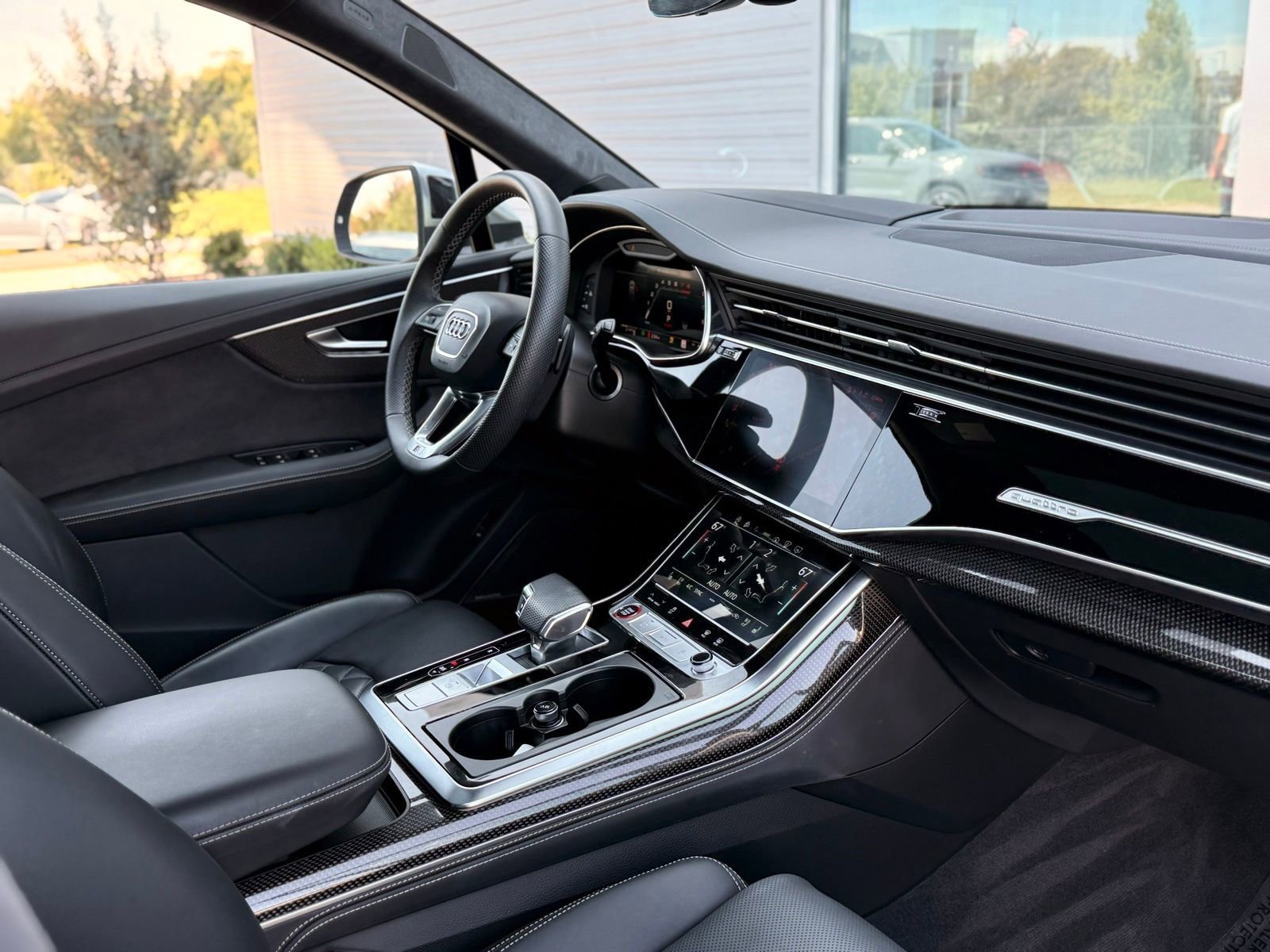 Used 2023 Audi SQ7 Prestige w/ Prestige Package image 33