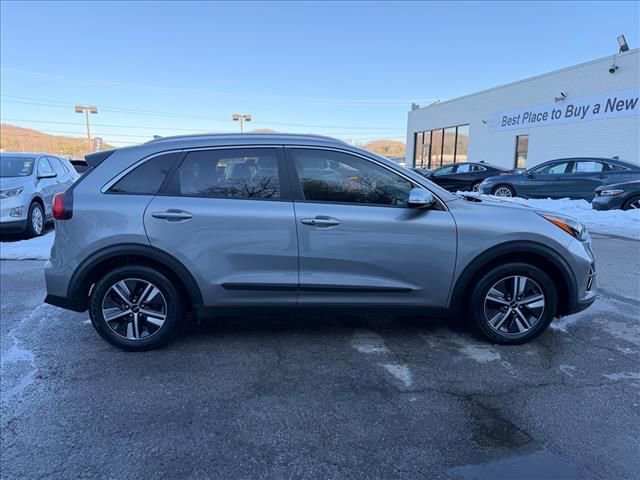 Used 2022 Kia Niro EX image 3