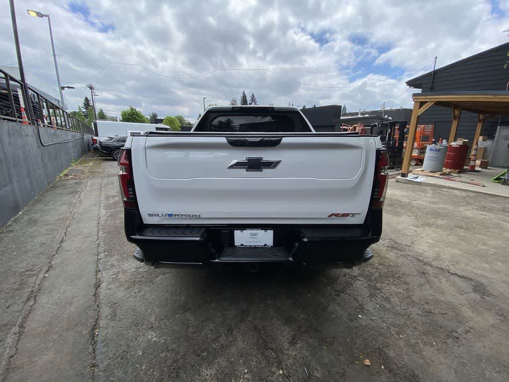 Used 2025 Chevrolet Silverado EV RST AWD/4WD image 5