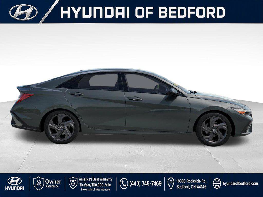 New 2026 Hyundai Elantra SEL Sport FWD image 7