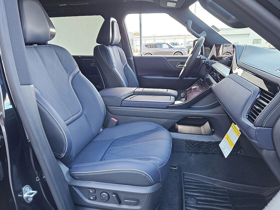 New 2026 INFINITI QX80 4WD image 15