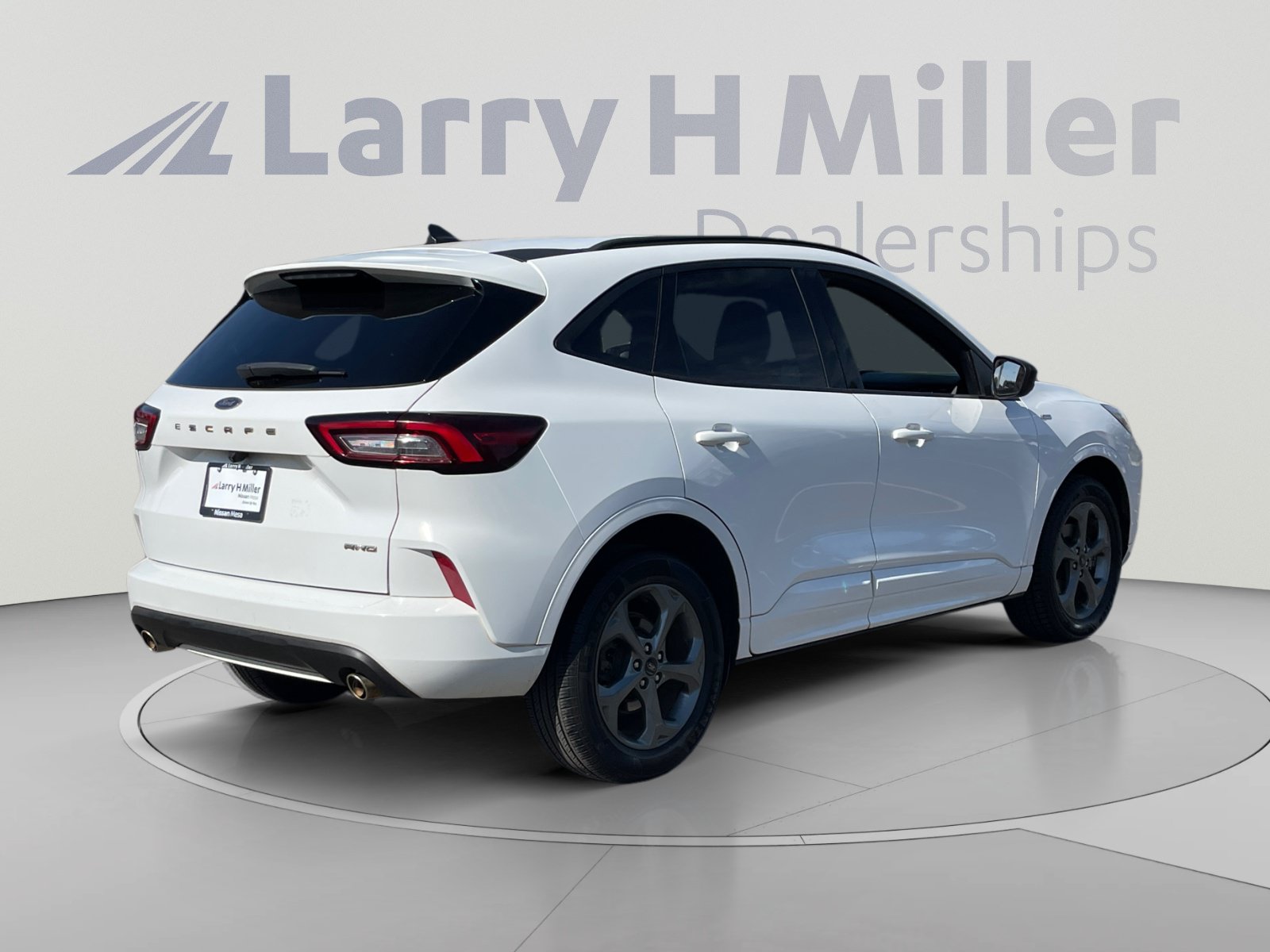 Used 2023 Ford Escape ST-Line AWD/4WD image 5