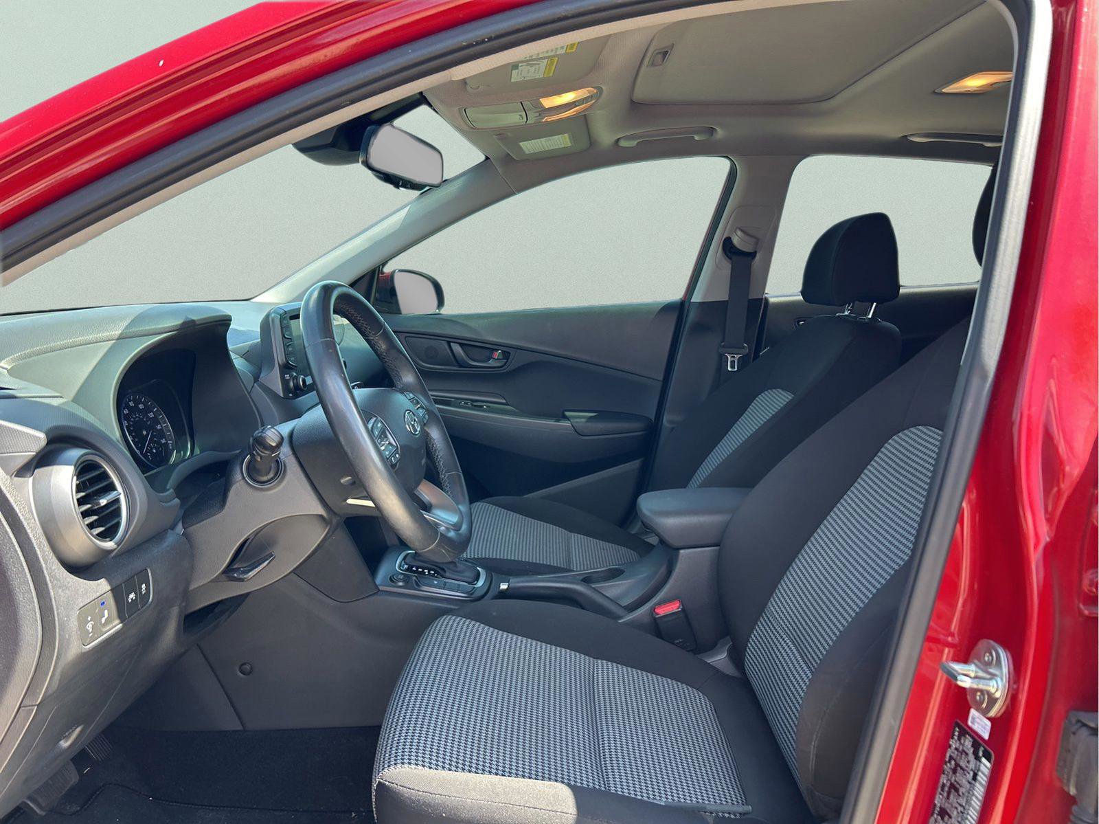 Used 2019 Hyundai Kona SEL w/ SEL Tech Package 02 FWD image 9