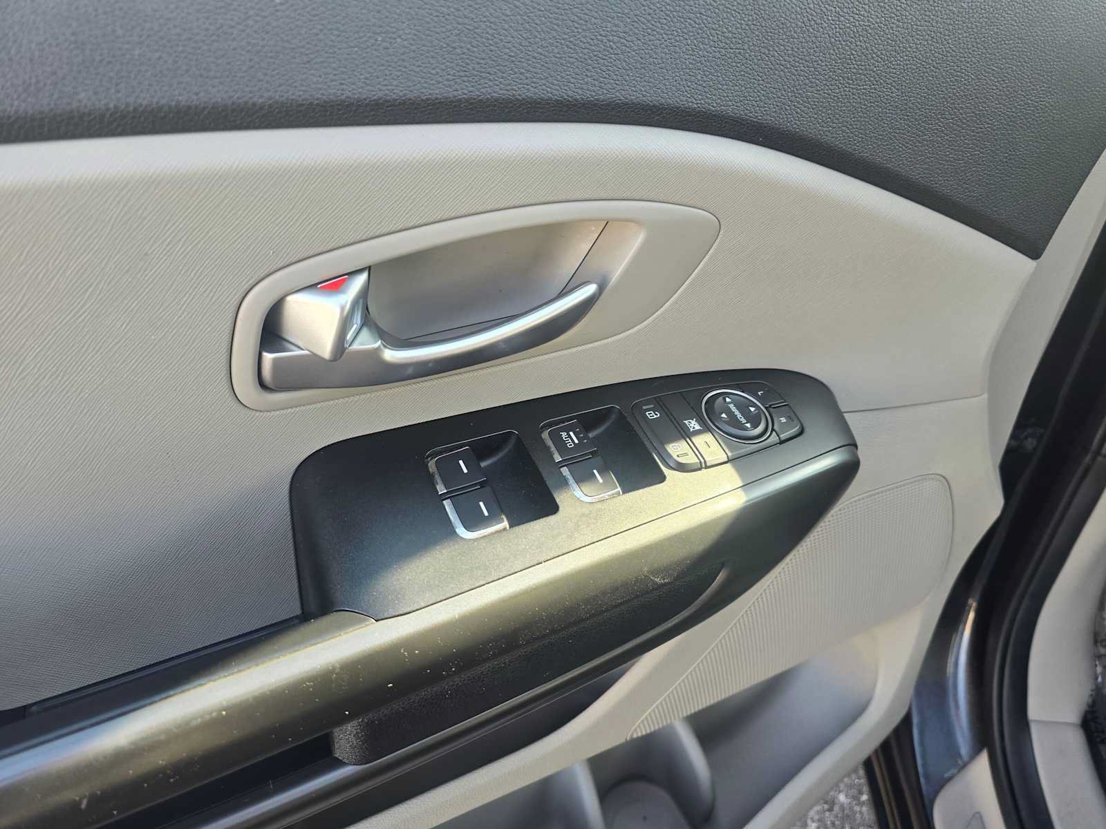 Used 2020 Kia Sedona EX FWD image 19