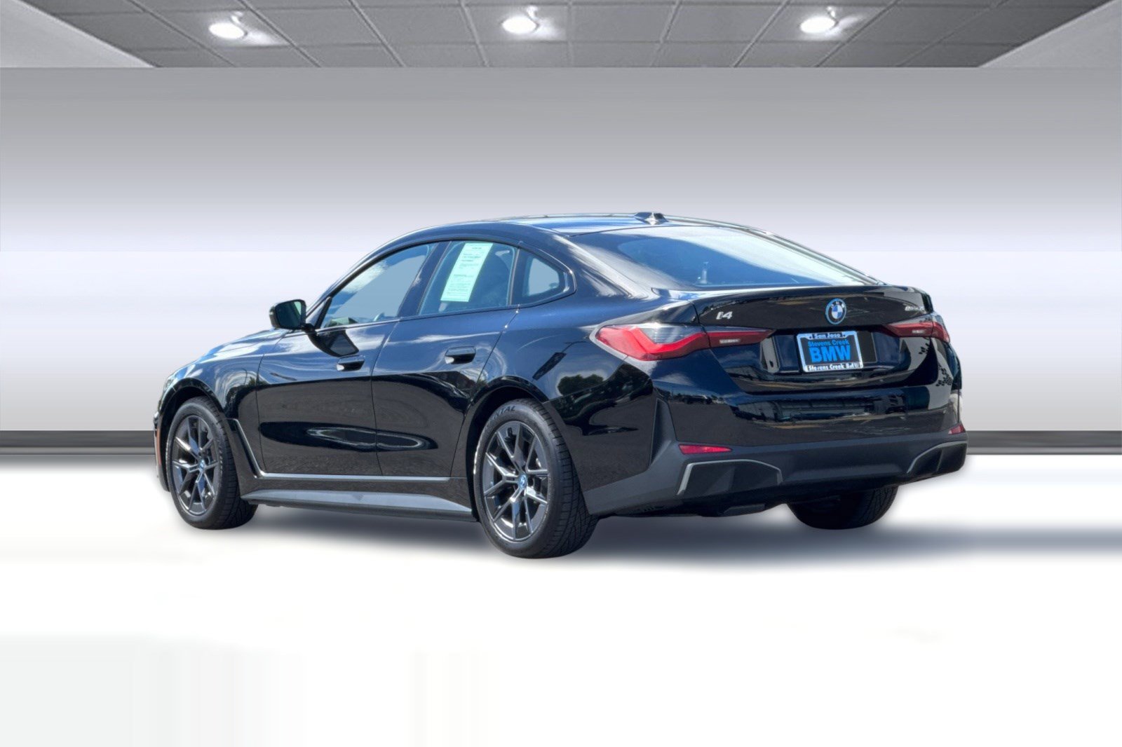 Used 2023 BMW i4 eDrive35 w/ Premium Package RWD image 3