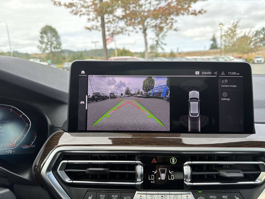 Used 2023 BMW X4 xDrive30i AWD/4WD image 16