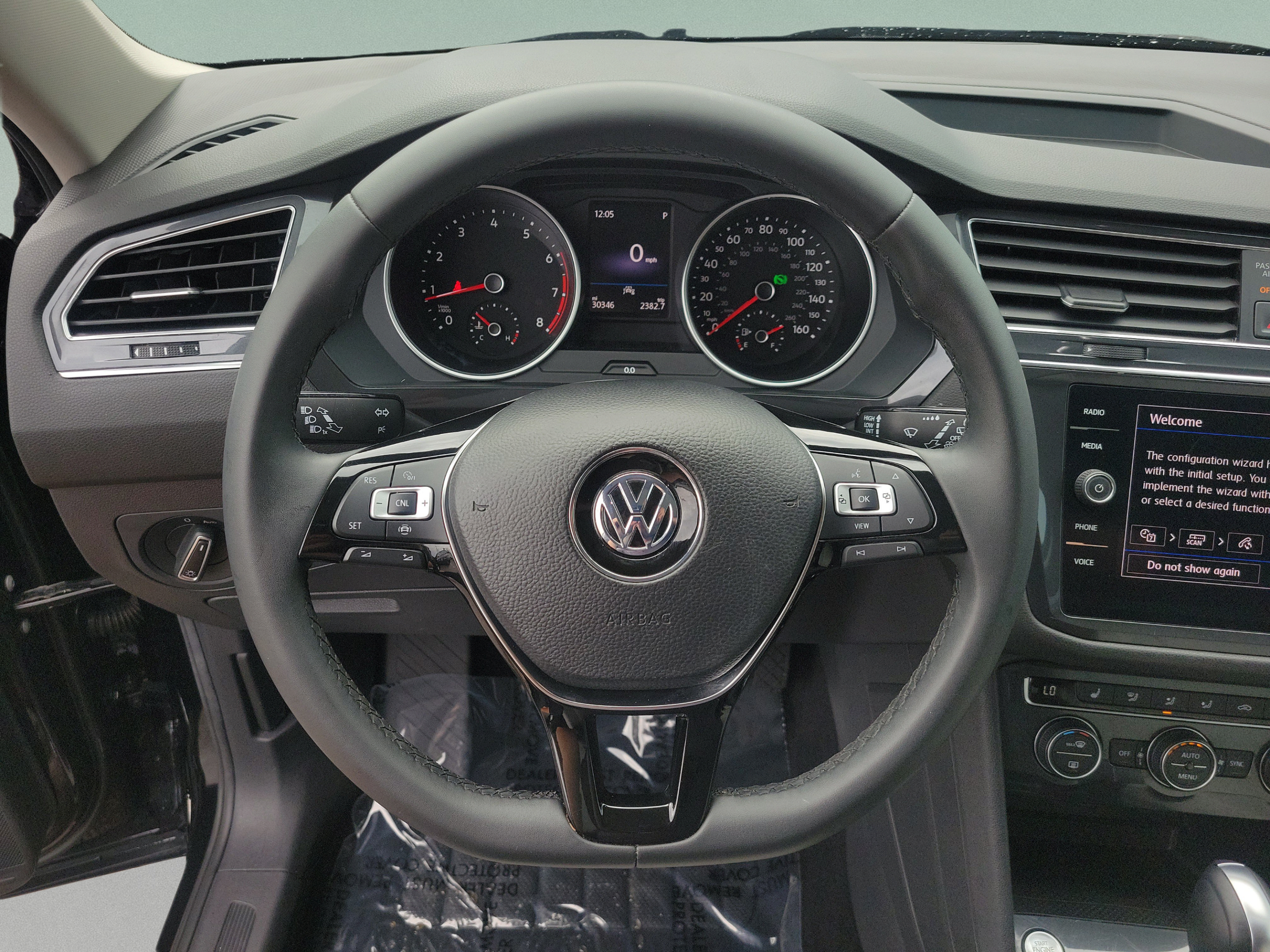 Used 2020 Volkswagen Tiguan SE w/ Panoramic Sunroof Package FWD image 22
