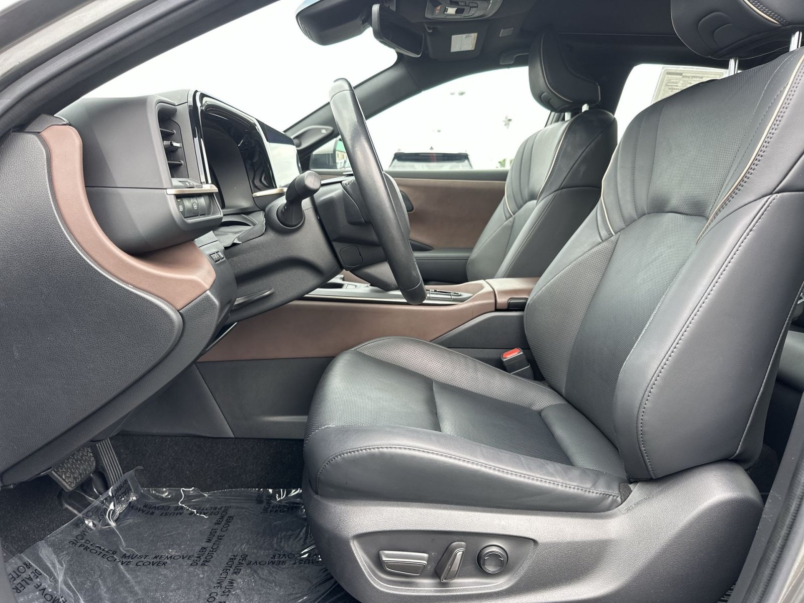 Used 2023 Toyota Crown AWD/4WD image 14