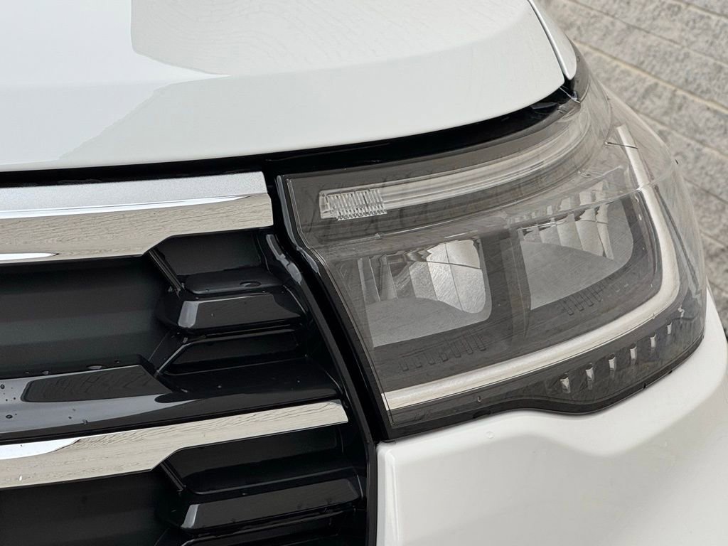 New 2026 Ford Explorer Active w/ Active Comfort Package image 5